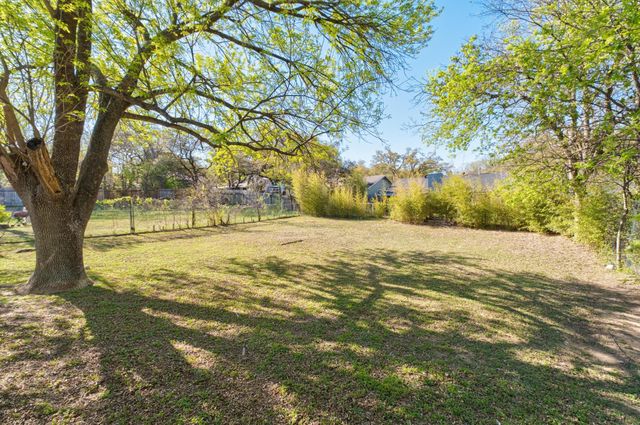 413 Thelma DR, Austin, TX 78745