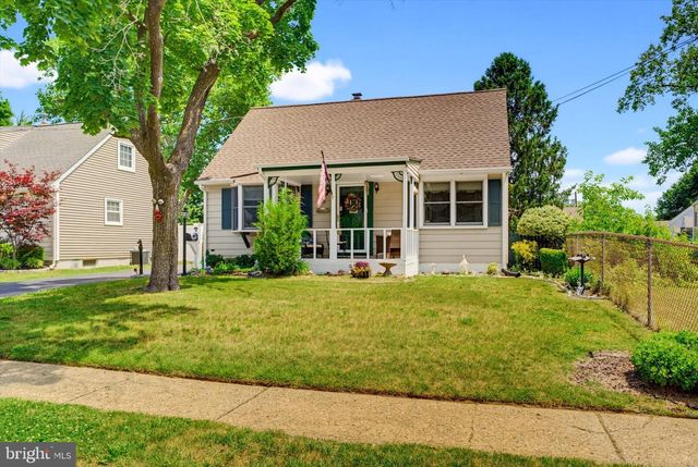 49 LONGWOOD DR, Hamilton, NJ 08620