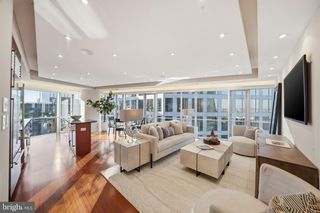 1111 19TH ST N #2705, Arlington, VA 22209