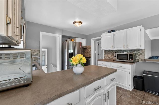 14808 Longtin Street, Southgate, MI 48195