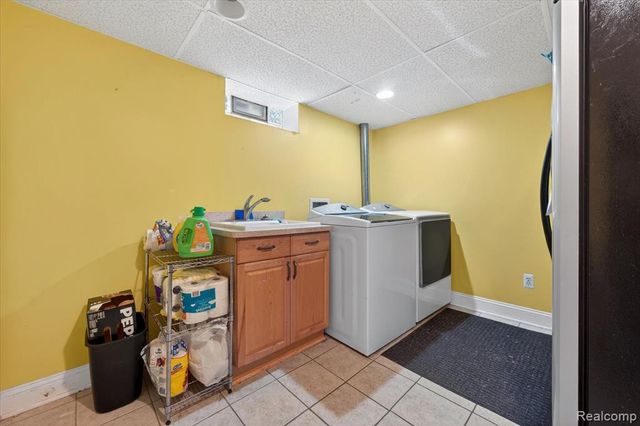 14808 Longtin Street, Southgate, MI 48195