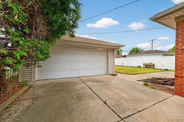 14808 Longtin Street, Southgate, MI 48195