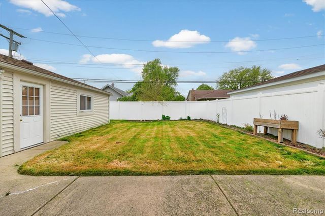 14808 Longtin Street, Southgate, MI 48195