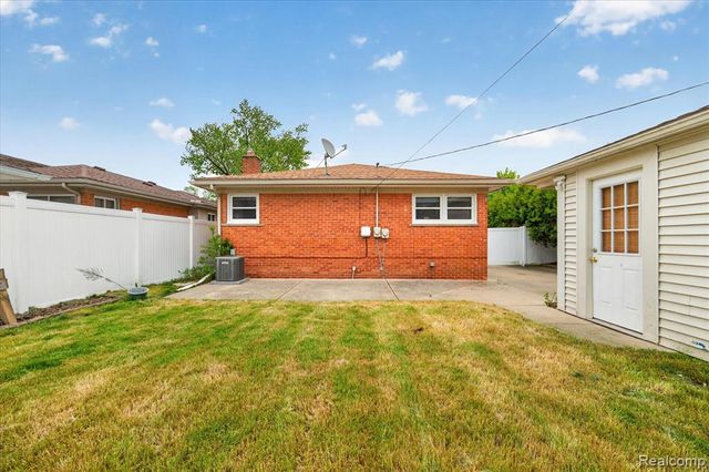 14808 Longtin Street, Southgate, MI 48195