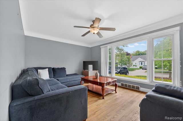 14808 Longtin Street, Southgate, MI 48195