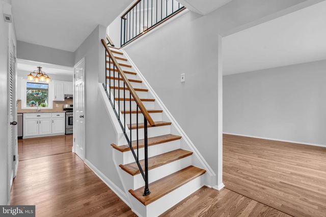 29 LIBERTY DR, Dayton, NJ 08810