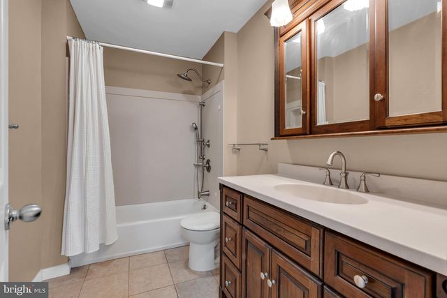 29 LIBERTY DR, Dayton, NJ 08810