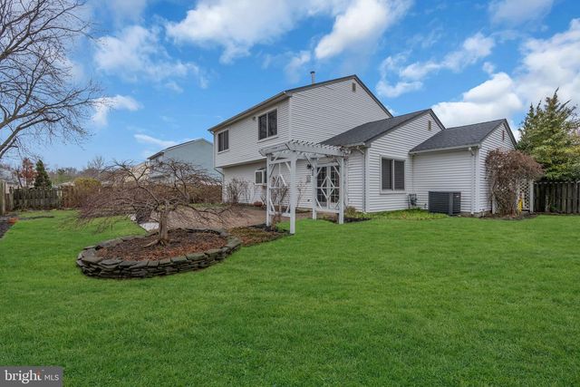 29 LIBERTY DR, Dayton, NJ 08810