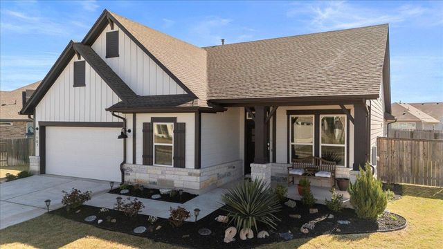 107 Freeman Day DR, Bastrop, TX 78602