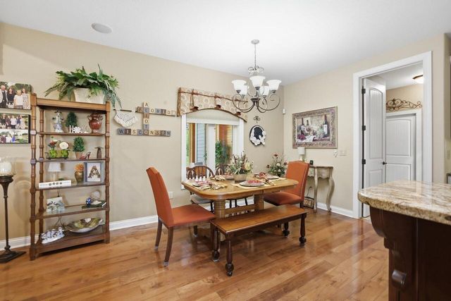 S30W27725 Creekside COURT, Waukesha, WI 53188