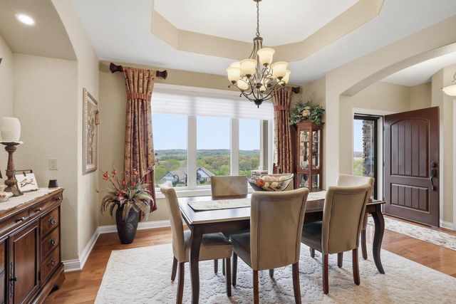 S30W27725 Creekside COURT, Waukesha, WI 53188