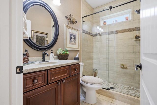 S30W27725 Creekside COURT, Waukesha, WI 53188