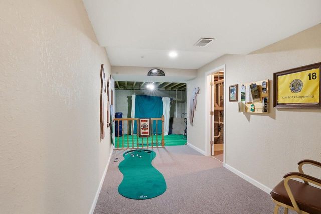 S30W27725 Creekside COURT, Waukesha, WI 53188