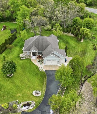 S30W27725 Creekside COURT, Waukesha, WI 53188