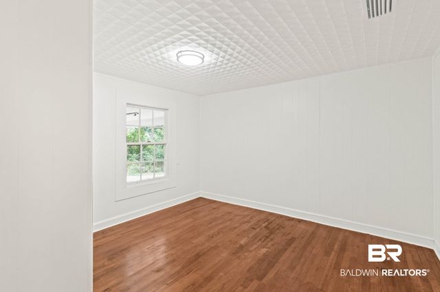 1215 Forest Avenue, Saraland, AL 36571