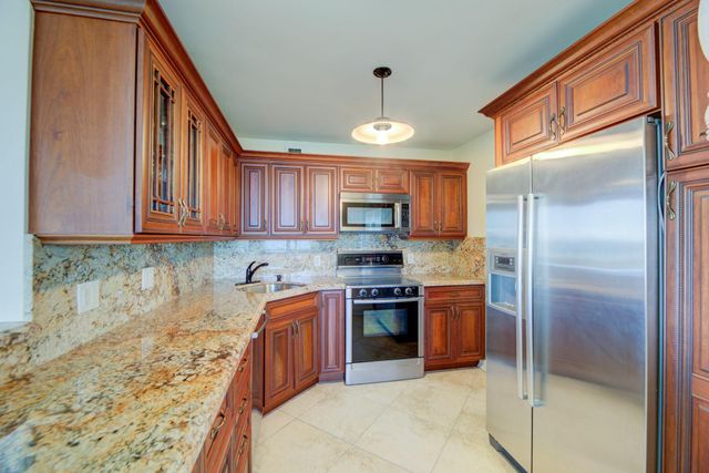 305 N Pompano Beach Boulevard 512, Pompano Beach, FL 33062