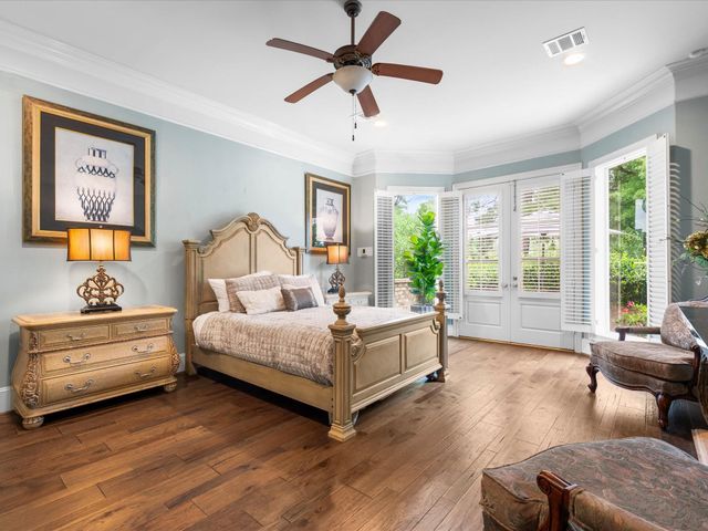 2750 N Southern Oaks Drive, Houston, TX 77068