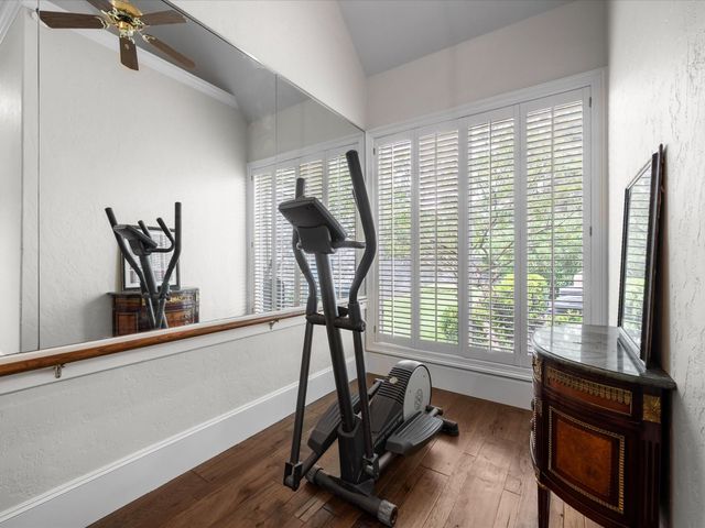 2750 N Southern Oaks Drive, Houston, TX 77068