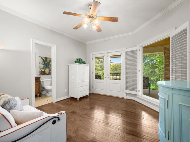 2750 N Southern Oaks Drive, Houston, TX 77068