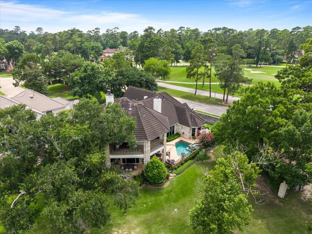 2750 N Southern Oaks Drive, Houston, TX 77068