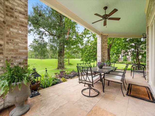 2750 N Southern Oaks Drive, Houston, TX 77068
