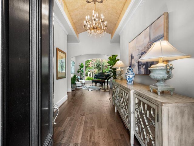 2750 N Southern Oaks Drive, Houston, TX 77068