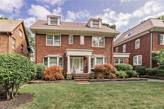 2657 Edgehill Road, Cleveland Heights, OH 44106