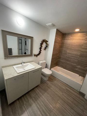 1010 Brickell Ave 2704, Miami, FL 33131