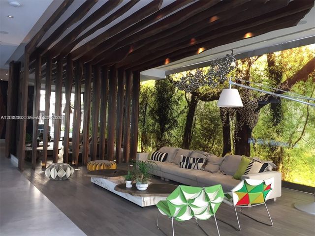 1010 Brickell Ave 2704, Miami, FL 33131