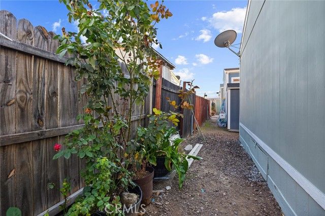 721 E 9th Street 111, San Bernardino, CA 92410