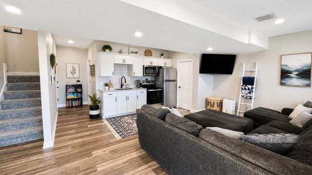 205 Woodside Way, Lancaster, KY 40444