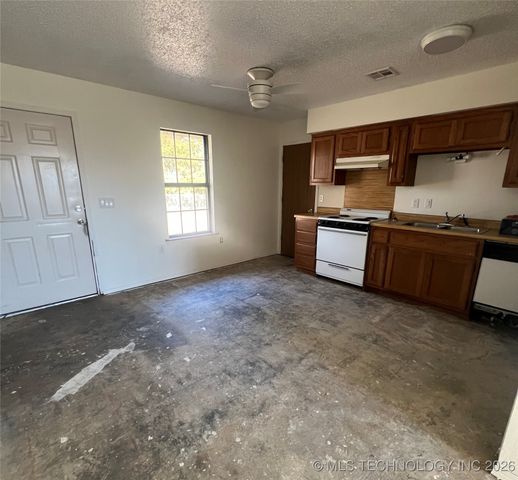 400 E Sunflower, Vian, OK 74962