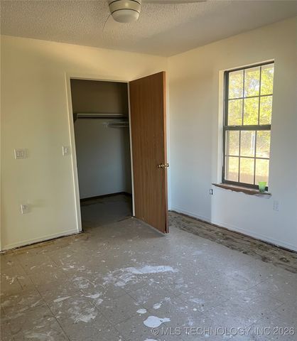 400 E Sunflower, Vian, OK 74962