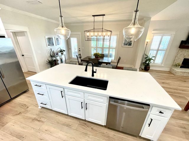 124 Royale Orleans, Dothan, AL 36305
