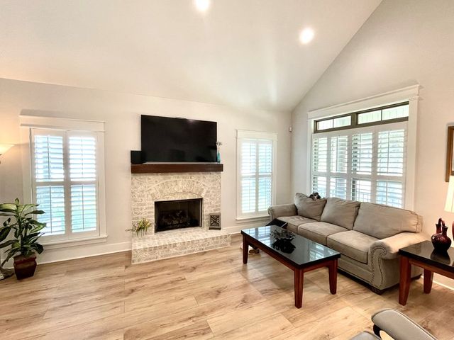 124 Royale Orleans, Dothan, AL 36305
