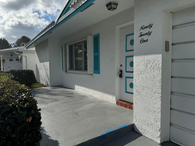 9021 NW 15th Place, Plantation, FL 33322