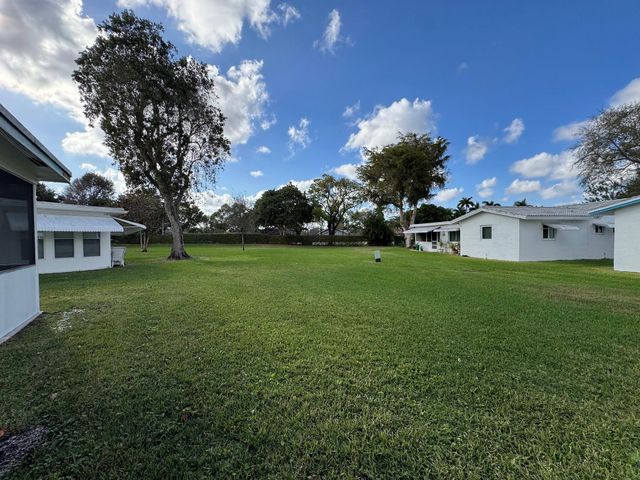 9021 NW 15th Place, Plantation, FL 33322