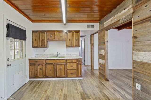 421 Stanford Street, Las Vegas, NV 89107