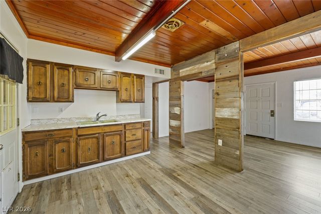 421 Stanford Street, Las Vegas, NV 89107