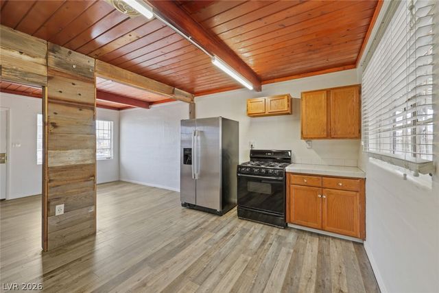 421 Stanford Street, Las Vegas, NV 89107