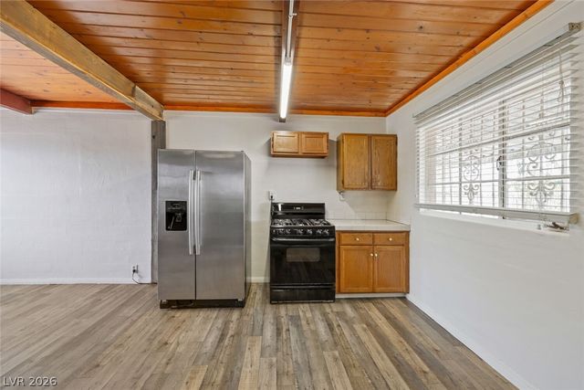 421 Stanford Street, Las Vegas, NV 89107