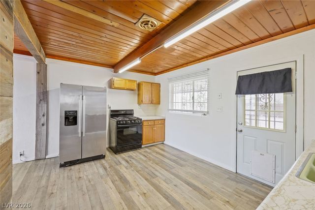 421 Stanford Street, Las Vegas, NV 89107
