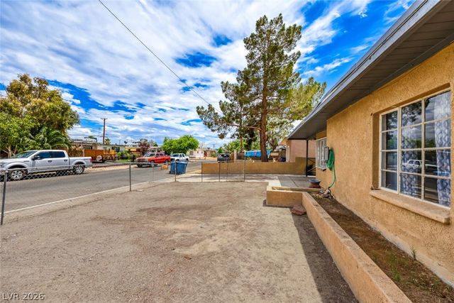 421 Stanford Street, Las Vegas, NV 89107
