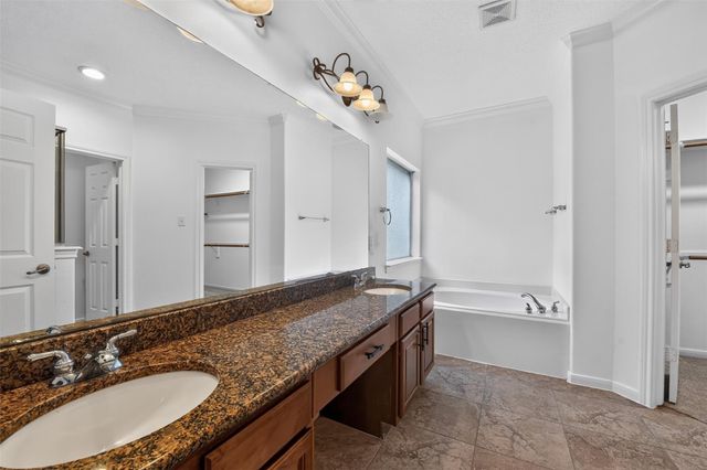 3 W Archwyck Circle, The Woodlands, TX 77382