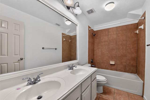 3 W Archwyck Circle, The Woodlands, TX 77382