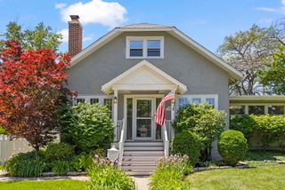 590 Prairie Avenue, Glen Ellyn, IL 60137