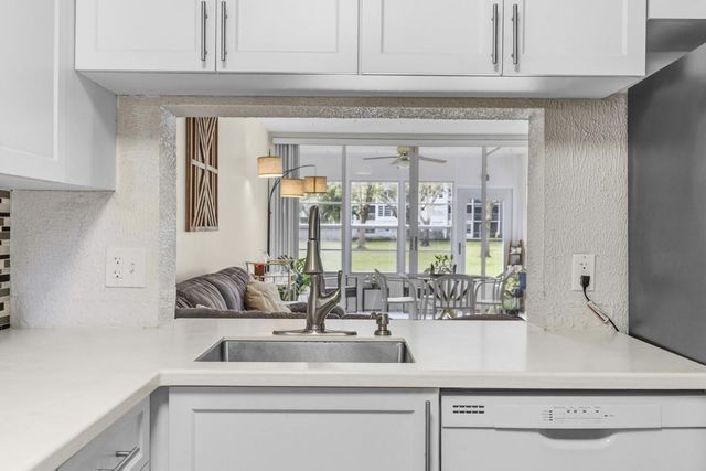 9410 Poinciana Place 108, Davie, FL 33324