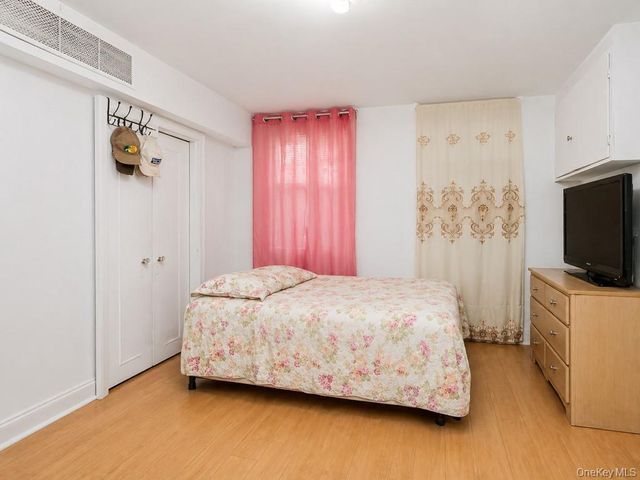 3360 Holland Avenue, Bronx, NY 10467