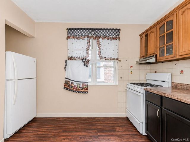 3360 Holland Avenue, Bronx, NY 10467