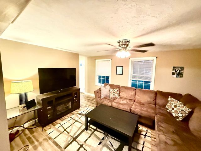 217 Dudley Southbridge Rd, Dudley, MA 01571